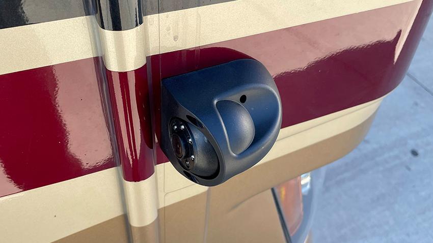 OVERSTOCK Digital Wireless Rear View System for RV with 1  RV Cameraand Two Side Cameras